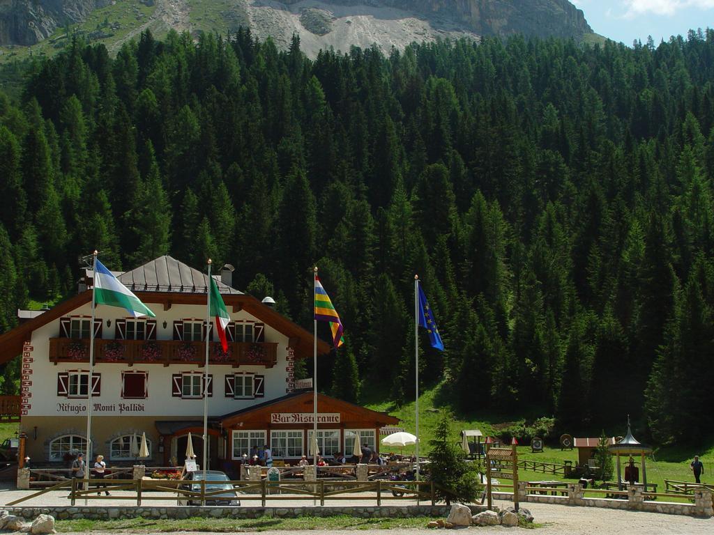 Rifugio Monti Pallidi Hotel Canazei Exterior photo